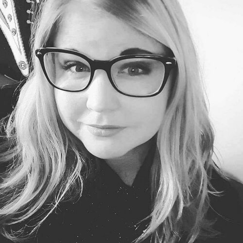 Kate Peterson Headshot