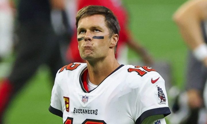 4 Ways In Which Tom Brady Is Inferior To Air&nbsp;Bud